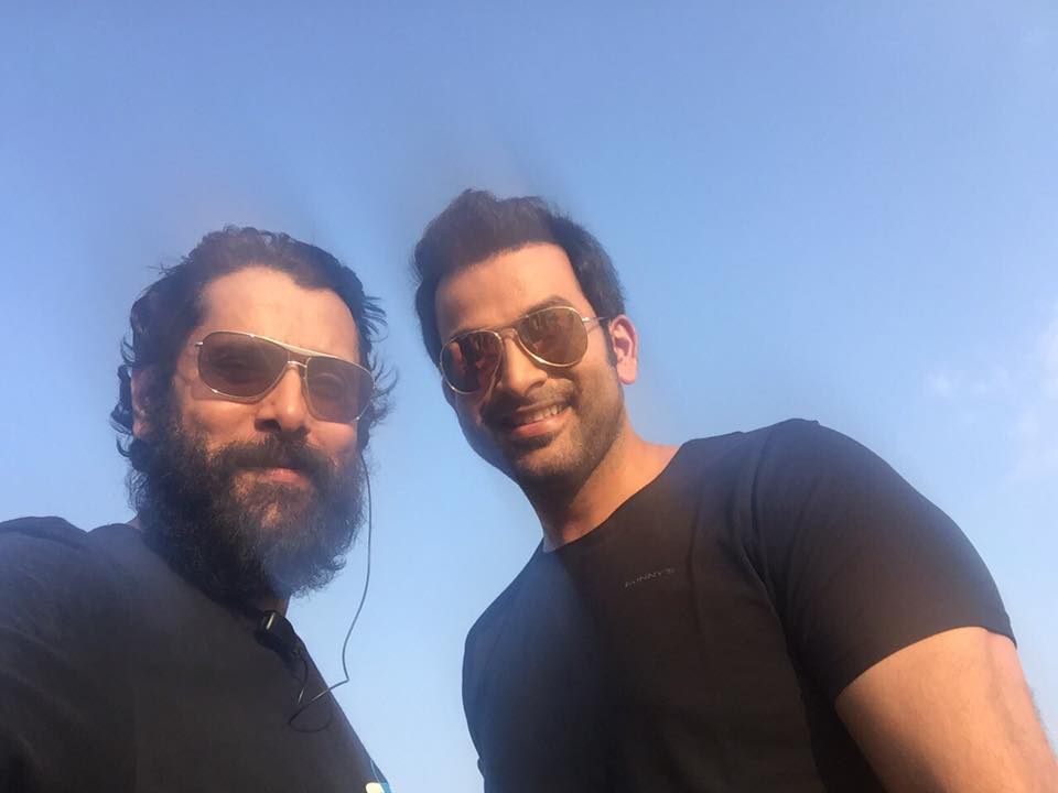Nivin Pauly met Chiyaan Vikram during the shooting of music video 'The Spirit of Chennai' as a tribute to the victims of Chennai floods. Nivin pauly,nivin pauly meets vikram,nivin pauly the spirit of chennai,the spirit of chennai,the spirit of chennai music video,Chiyaan vikram,Chennai floods,Celebs in spirit of chennai