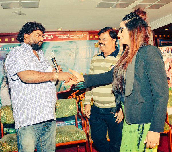 Parapancha is an upcoming Kannada film directed by Krish Joshi and produced by Yogaraj Bhat. Starring Diganth and Ragini Dwivedi in the lead role. Parapancha,Parapancha movie press meet,Parapancha press meet,Ragini Dwivedi,Huccha Venkat,Diganth,Parapancha review,Parapancha movie review,Parapancha movie pics,Parapancha movie images,Parapancha movie photos,Parapancha movie stills,Parapancha movie pict
