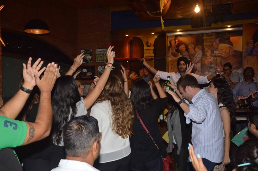 It was dhamaal, masti and fun time as actors Kamaal Khan, Gurpreet Kaur Chadha, Sanjaj Patil, Sanjay Lohia, Ravi Gossain, Lopa Bhatt, Satish Reddy and many more were seen at the PUMP Room Beer Factory party. Lohri,Lohri celebration,celebs celebrate Lohri,Kamaal Khan,Gurpreet Kaur Chadha,Sanjaj Patil,Sanjay Lohia,Ravi Gossain,Lopa Bhatt,Satish Reddy