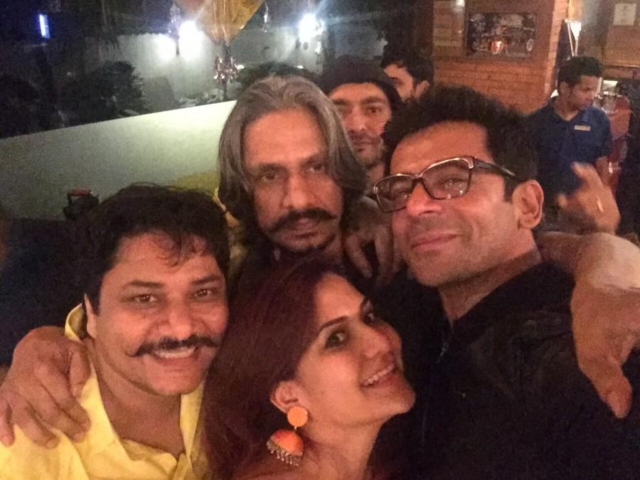 It was dhamaal, masti and fun time as actors Kamaal Khan, Gurpreet Kaur Chadha, Sanjaj Patil, Sanjay Lohia, Ravi Gossain, Lopa Bhatt, Satish Reddy and many more were seen at the PUMP Room Beer Factory party. Lohri,Lohri celebration,celebs celebrate Lohri,Kamaal Khan,Gurpreet Kaur Chadha,Sanjaj Patil,Sanjay Lohia,Ravi Gossain,Lopa Bhatt,Satish Reddy