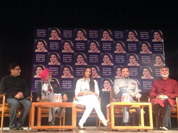 Sonam Kapoor along with director Ram Madhvani, producer Atul Kasbekar and the team visited the honorary ?Neerja Bhanot? Pan Am awards in Chandigarh. Team Neerja,Sonam Kapoor,Ram Madhvani,Atul Kasbekar,Neerja Bhanot bravery award in Chandigarh,Neerja Bhanot