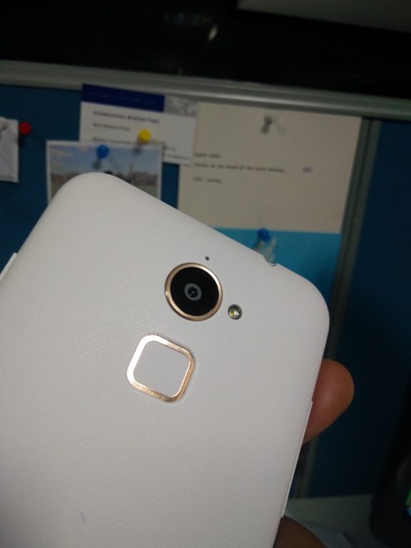 Coolpad launched all-new Note 3 Lite in India on Friday, featuring premium specifications such as fingerprint scanner, 3GB RAM and lot more at an ultra affordable cost of just Rs 6,999. Coolpad note 3 lite price,coolpad note 3 lite review,coolpad note 3 lite first look,coolpad note 3 lite photos,coolpad note 3 lite features,coolpad note 3 lite specs,coolpad note 3 lite design,coolpad note 3 lite vs coolpad note 3