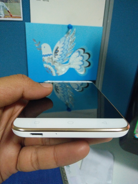 Coolpad launched all-new Note 3 Lite in India on Friday, featuring premium specifications such as fingerprint scanner, 3GB RAM and lot more at an ultra affordable cost of just Rs 6,999. Coolpad note 3 lite price,coolpad note 3 lite review,coolpad note 3 lite first look,coolpad note 3 lite photos,coolpad note 3 lite features,coolpad note 3 lite specs,coolpad note 3 lite design,coolpad note 3 lite vs coolpad note 3