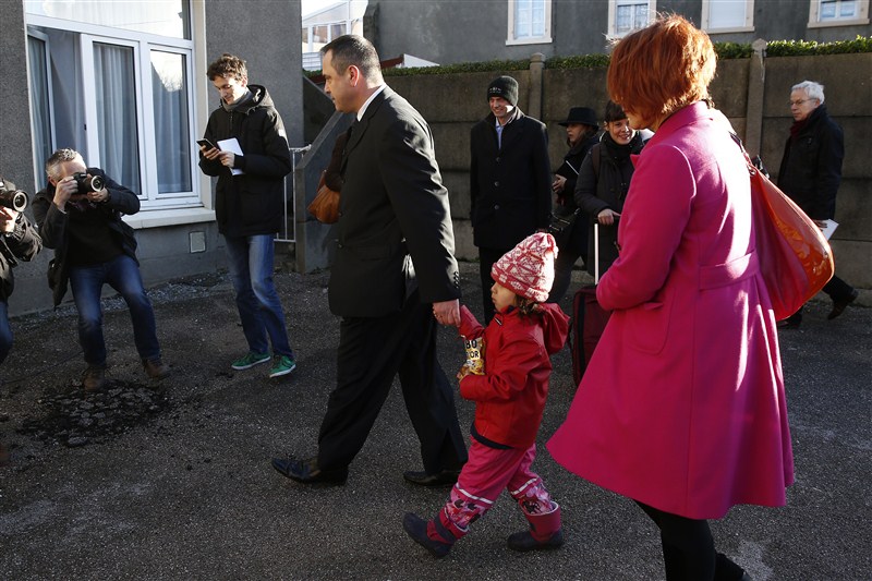 A former British soldier who tried to smuggle a four-year-old Afghan girl into Britain at her father's request was cleared of all charges related to aiding illegal immigration. British man smuggles Afghan girl,British soldier,Afghan girl into Britain,illegal immigration