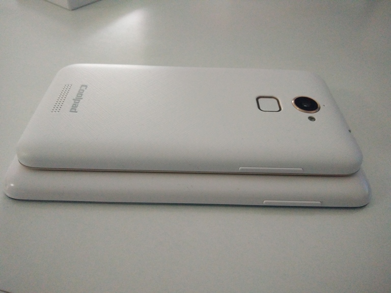 Coolpad launched the Note 3 Lite with an attractive price tag of Rs 6,999 and will be available exclusively on Amazon India starting 28 January. The China-based smartphone maker's latest handset borrows key features such as fingerprint scanner, 3GB RAM and impressive camera from the Note 3 smartphone to challenge other budget devices in the market. Coolpad note 3 vs coolpad note 3 lite,coolpad note 3 photos,coolpad note 3 review,coolpad note 3 lite reveiw,coolpad note 3 lite images,coolpad note 3 lite price,coolpad note 3 lite available,coolpad note 3 lite comparison,coolpad note 3 lite specs,coolpa