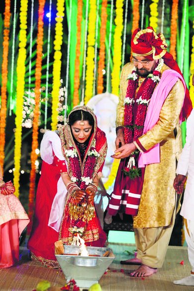 Veteran actor Kabir Bedi, who celebrated his 70th birthday on Saturday, with his close friends also tied the knot with his long-time partner Parveen Dusanj on Friday. Kabir Bedi,kabir bedi 70th birthday,kabir bedi parveen dusanj wedding,Kabir Bedi marriage,Kabir Bedi wedding,kabir bedi marriage photos,Parveen Dusanj,Parveen Dusanj wedding,Parveen Dusanj marriage,kabir bedi parveen dusanj,actor Kabir Bedi