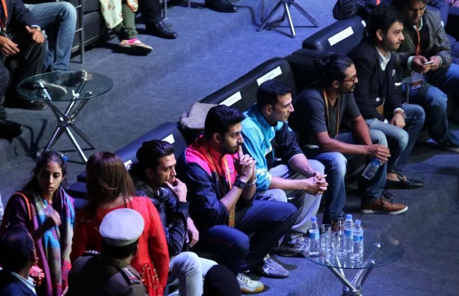 Akshay Kumar, Abhishek Bachchan and Riteish Deshmukh picked up racquets to play a game of badminton during the Premier Badminton League (PBL) final. Akshay Kumar,Abhishek Bachchan,Riteish Deshmukh,PBL Final Match,PBL,Premier Badminton League,Premier Badminton League final,Akshay Kumar,Abhishek Bachchan,Riteish Deshmukh entertain badminton fans