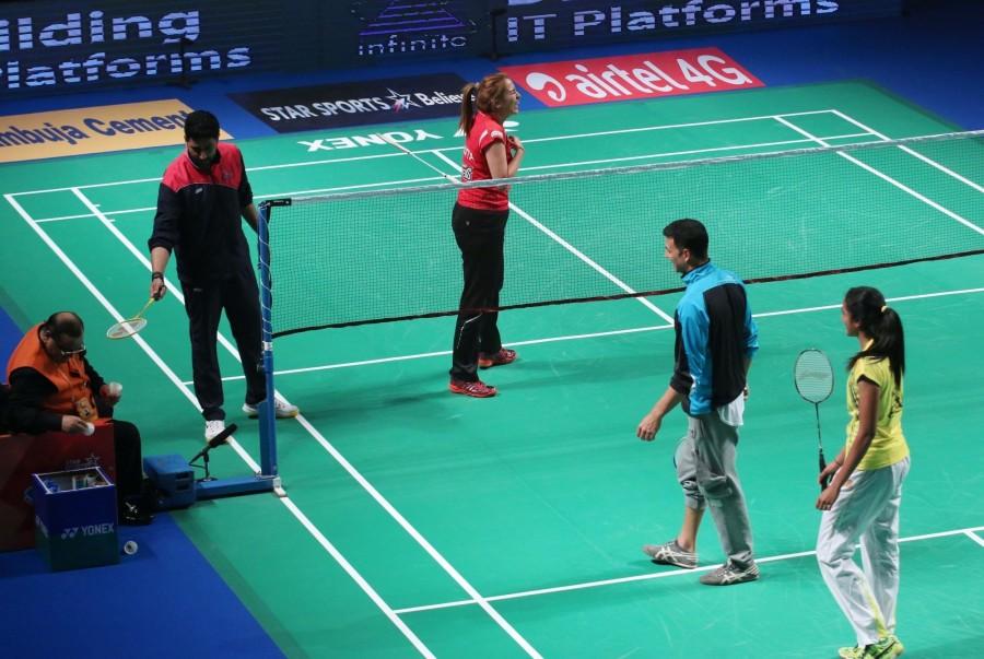 Akshay Kumar, Abhishek Bachchan and Riteish Deshmukh picked up racquets to play a game of badminton during the Premier Badminton League (PBL) final. Akshay Kumar,Abhishek Bachchan,Riteish Deshmukh,PBL Final Match,PBL,Premier Badminton League,Premier Badminton League final,Akshay Kumar,Abhishek Bachchan,Riteish Deshmukh entertain badminton fans