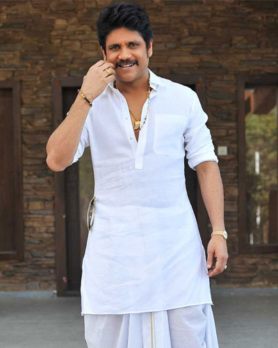 King Akkineni Nagarjuna's successful tryst with 'Pancha Kattu' from Janaki Ramudu to Soggade Chinni Nayana. Nagarjuna,Eduruleni Manishi,Soggade Chinni Nayana,Soggade Chinni Nayana sucess,Pancha Kattu,Nagarjuna's Pancha Kattu,Janaki Ramudu,President Gari Pellam,Allari Alludu,Seetha Rama Raju,Yeduru Leni Manishi,Annamayya,Sri Rama Dasu,Rajanna,Manam,Akkineni