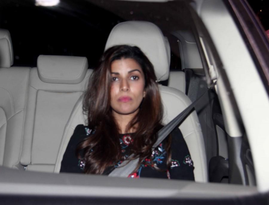 Akshay Kumar and Nimrat Kaur's Airlift special screening at Yash Raj studios. Akshay Kumar,Nimrat Kaur,Akshay Kumar and Nimrat Kaur,Airlift special screening at Yash Raj studios,Airlift special screening,celebs at Airlift special screening