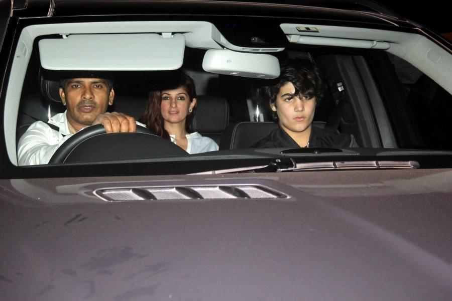 Akshay Kumar and Nimrat Kaur's Airlift special screening at Yash Raj studios. Akshay Kumar,Nimrat Kaur,Akshay Kumar and Nimrat Kaur,Airlift special screening at Yash Raj studios,Airlift special screening,celebs at Airlift special screening
