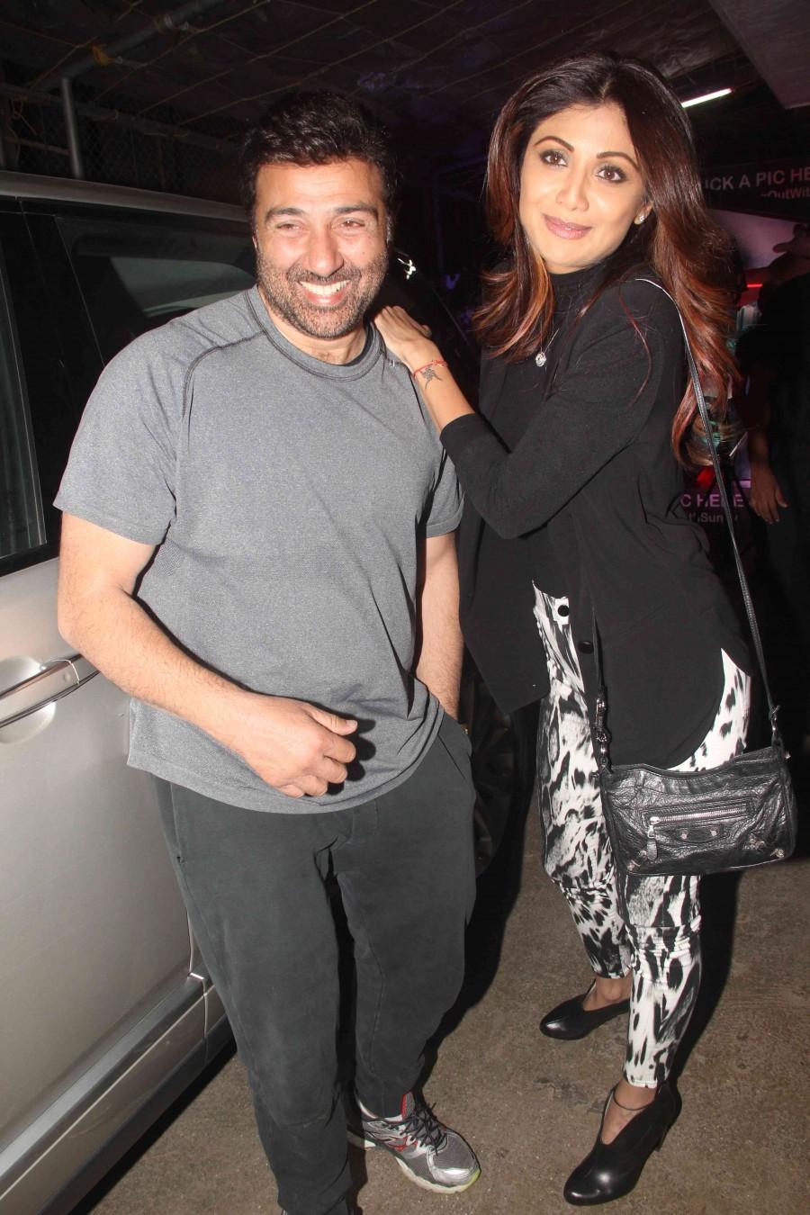 Madhavan's upcoming movie Saala Khadoos special screening held on 22 January. Celebs like Shilpa Shetty, Kangna Ranaut and many others graced the event. Saala Khadoos,Saala Khadoos special screening,Shilpa Shetty,Kangna Ranaut,Madhavan,R Madhavan,Ritika Singh,Dia Mirza,Saala Khadoos special screening pics,Saala Khadoos special screening images,Saala Khadoos special screening photos,Saala Khadoos special s