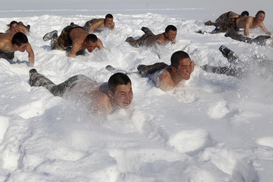 China's military trains in frigid weather to create a soldier for all seasons. China's winter soldiers,winter soldiers,Soldiers of China,soldiers,China soldiers,soldiers training,soldiers training in china,china soldiers training