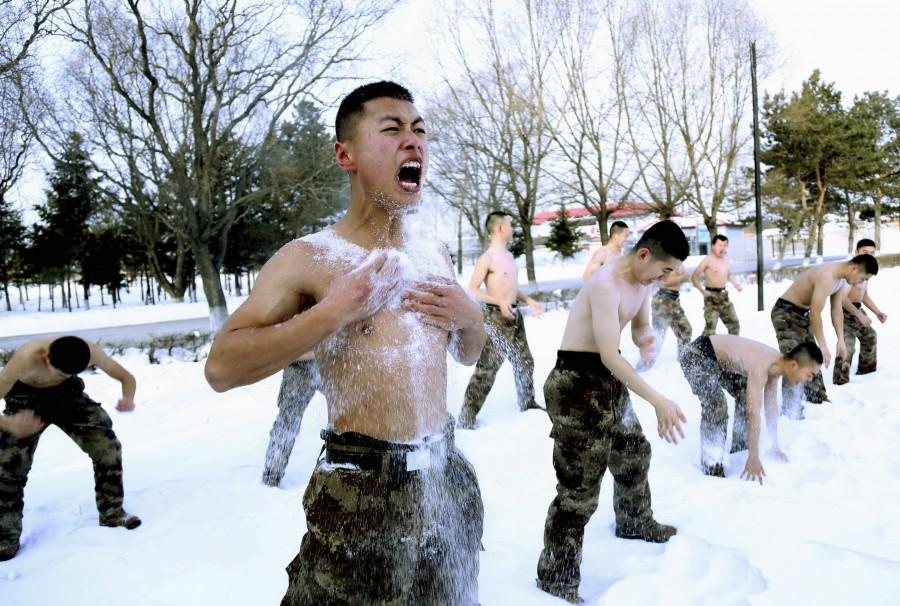 China's military trains in frigid weather to create a soldier for all seasons. China's winter soldiers,winter soldiers,Soldiers of China,soldiers,China soldiers,soldiers training,soldiers training in china,china soldiers training