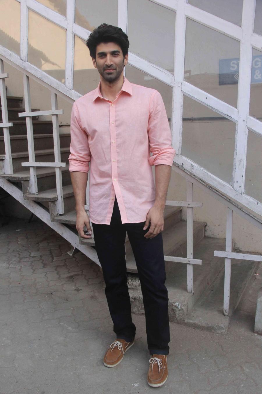 Katrina Kaif and Aditya Roy Kapur at Fitoor movie promotion. Katrina Kaif,Aditya Roy Kapur,Fitoor movie promotion,Fitoor promotion,Katrina Kaif and Aditya Roy Kapur,Fitoor movie promotion pics,Fitoor movie promotion images,Fitoor movie promotion photos,Fitoor movie promotion stills,Fitoor movie promotion pictures,b