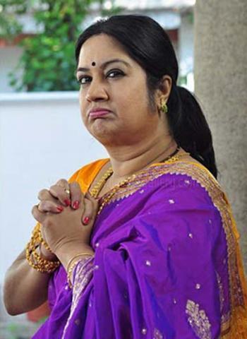 Popular Malayalam film actress Kalpana passed away on Monday in a Hyderabad hotel. Kalpana passes away in Hyderabad,lKalpana passes away,Urvashi,Urvashi sister Kalpana,Kalpana dead,Kalpana hyderabad,actress kalpana death