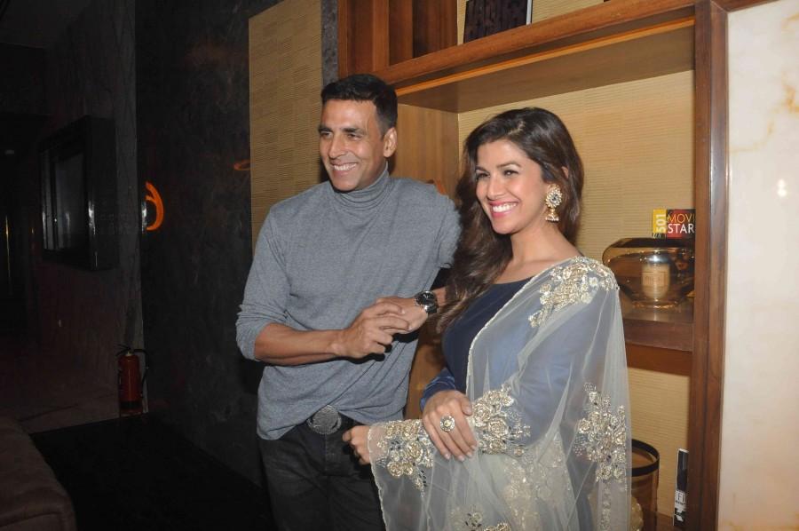 Films like 'Airlift' come once in an actor's lifetime says Actor Akshay Kumar. Akshay Kumar,Airlift,Airlift movie,Airlift box office collection,Airlift collection,Akshay Kumar and Narmeet Kaur,Narmeet Kaur,Airlift promotion,Airlift movie promotion
