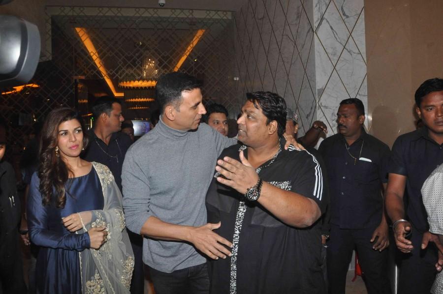Films like 'Airlift' come once in an actor's lifetime says Actor Akshay Kumar. Akshay Kumar,Airlift,Airlift movie,Airlift box office collection,Airlift collection,Akshay Kumar and Narmeet Kaur,Narmeet Kaur,Airlift promotion,Airlift movie promotion