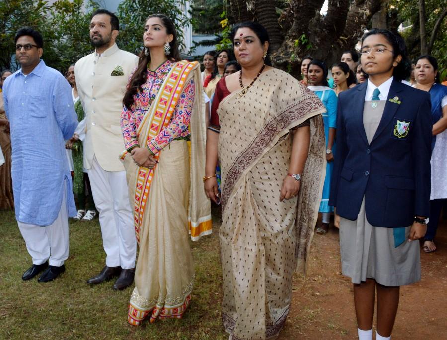 Bollywood actress Sonam Kapoor celebrates Republic Day at Neerja Bhanot's school. Sonam Kapoor,Sonam Kapoor celebrated Republic Day,Sonam Kapoor celebrated Republic Day at Neerja Bhanot's school,actress Sonam Kapoor,Sonam Kapoor visits Neerja Bhanot.,Sonam Kapoor celebrates Republic Day