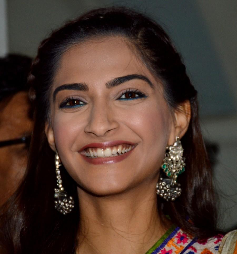 Bollywood actress Sonam Kapoor celebrates Republic Day at Neerja Bhanot's school. Sonam Kapoor,Sonam Kapoor celebrated Republic Day,Sonam Kapoor celebrated Republic Day at Neerja Bhanot's school,actress Sonam Kapoor,Sonam Kapoor visits Neerja Bhanot.,Sonam Kapoor celebrates Republic Day