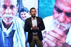 Oppo,Oppo selfies,Oppo mobile,selfie-driven cameras,Oppo launches phones made for 'selfies',Oppo launches selfies,Sonam Kapoor,selfie-driven F series,Oppa f Series