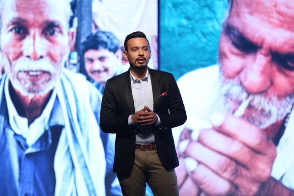 Sky Li, Oppo global vice president and managing director for International Mobile Business, launching a new mobile phone series focused on selfie-driven cameras. Oppo,Oppo selfies,Oppo mobile,selfie-driven cameras,Oppo launches phones made for 'selfies',Oppo launches selfies,Sonam Kapoor,selfie-driven F series,Oppa f Series