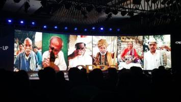 Oppo,Oppo selfies,Oppo mobile,selfie-driven cameras,Oppo launches phones made for 'selfies',Oppo launches selfies,Sonam Kapoor,selfie-driven F series,Oppa f Series
