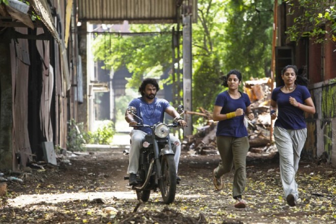Irudhi Suttru (in Hindi Saala Khadoos) is an upcoming sports drama film written and directed by Sudha Kongara. Starring Madhavan and Ritika Singh in the lead role. Irudhi Suttru,Saala Khadoos,Madhavan,Ritika Singh,Irudhi Suttru movie stills,Irudhi Suttru movie pics,Irudhi Suttru movie images,Irudhi Suttru movie photos,Irudhi Suttru photos,Saala Khadoos movie stills,Saala Khadoos movie pics,Saala Khadoos movie images