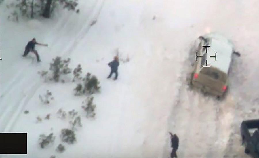 The FBI releases grainy aerial video of Tuesday's deadly roadside encounter with the occupiers. Oregon standoff,Standoff in Oregon,Standoff Oregon,deadly roadside encounter,FBI,FBI releases,deadly encounter