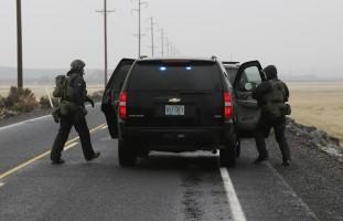 Oregon standoff,Standoff in Oregon,Standoff Oregon,deadly roadside encounter,FBI,FBI releases,deadly encounter
