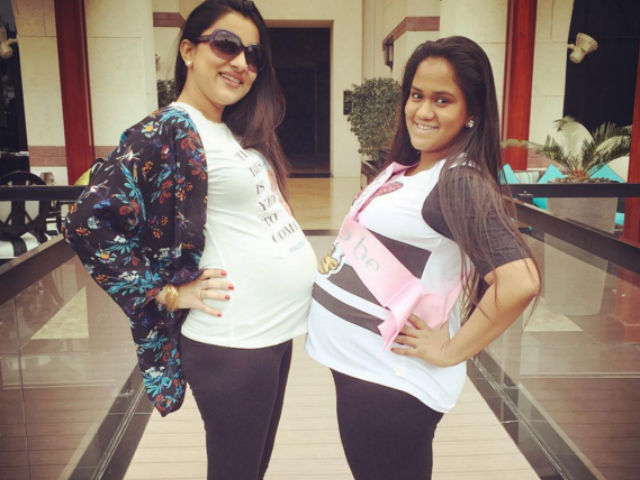 Here are some of the cutest pictures from Arpita Khan Sharma's surprise baby shower. Salman Khan,Arpita Khan Sharma baby shower,Arpita Khan Sharma,Arpita Khan Sharma baby shower pics,Arpita Khan Sharma baby shower images,Arpita Khan Sharma baby shower photos,Arpita Khan Sharma baby shower stills,Arpita Khan Sharma baby shower pictures,Arp