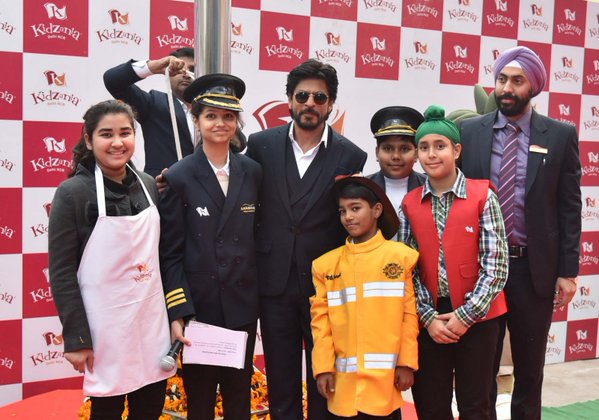 Bollywood actor Shah Rukh Khan at Kidzania Event in Delhi. Shah Rukh Khan,actor Shah Rukh Khan,Shah Rukh Khan at Kidzania Event,Shah Rukh Khan at Kidzania,Kidzania Event,Kidzania,KidZania in Delhi,SRK,Shahrukh Khan