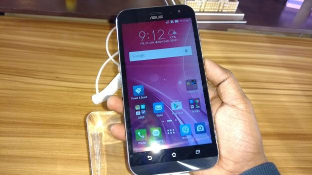 Asus Zenfone Zoom is claimed to be the world's slimmest smartphone to boast 3X Optical Zoom feature