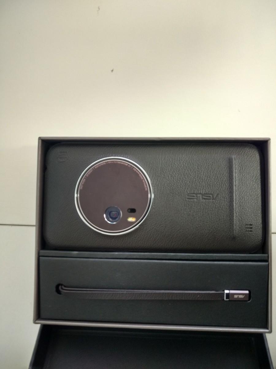 Asus Zenfone Zoom is claimed to be the world's slimmest smartphone to boast 3X Optical Zoom feature Asus Zenfone Zoom,Zenfone Zoom