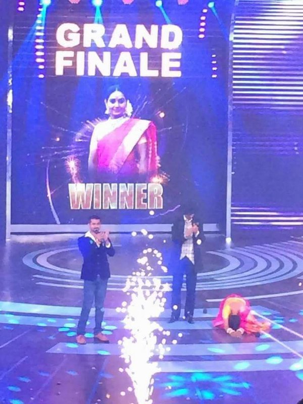 Actress Shruthi has become the winner of Bigg Boss 3 Kannada trophy, beating other contestants like Chandan, Master Anand, Pooja Gandhi and Rehman at the grand finale of the reality TV show on Sunday. Bigg Boss 3 Kannada,Bigg Boss 3 Kannada grand finale,Bigg Boss 3 Kannada winner,actress Shruthi,actress Shruti,Shruthi wins Bigg Boss 3 Kannada trophy,Chandan,Master Anand,Pooja Gandhi,Rehman
