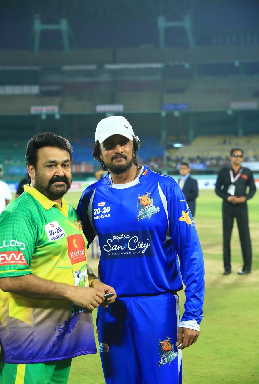 CCL 6 Kerala Strikers Vs Karnataka Bulldozers Match held at Nehru Stadium in Kochi. Kerala Strikers Vs Karnataka Bulldozers,Kerala Strikers,Karnataka Bulldozers,Sudeep,Sharmila Mandre,mohanlal,CCL 6,CCL,Celebrity Cricket League 2016,Celebrity Cricket League
