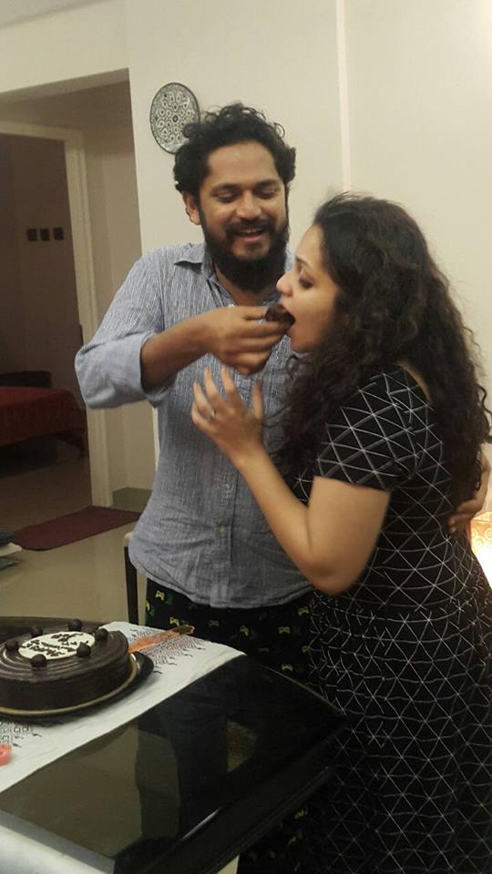Malayalam actress Ann Augustine and popular cinematographer Jomon T John celebrates their second wedding anniversary on 2 February 2016. Ann Augustine,Ann Augustine wedding anniversary,Ann Augustine Jomon T John,Jomon T John,Jomon T John wedding anniversary,Jomon T John marriage,Ann Augustine films