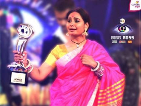 Actress Shruthi has become the winner of Bigg Boss 3 Kannada trophy, beating other contestants like Chandan, Master Anand, Pooja Gandhi and Rehman at the grand finale of the reality TV show on Sunday.