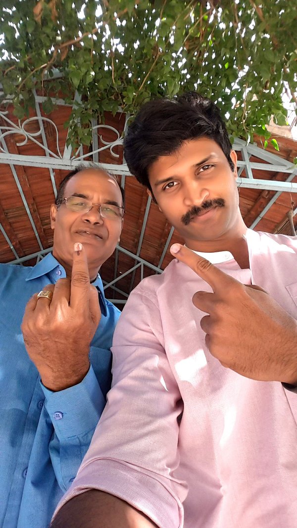 Greater Hyderabad Municipal Corporation (GHMC) Elections 2016. Celebs like Allu Arjun, Nagarjuna, Balakrishna and other cast their votes. GHMC Elections 2016,GHMC Elections,GHMC Elections 2016 live,celebs votes GHMC Elections,Allu Arjun,Nagarjuna,Balakrishna