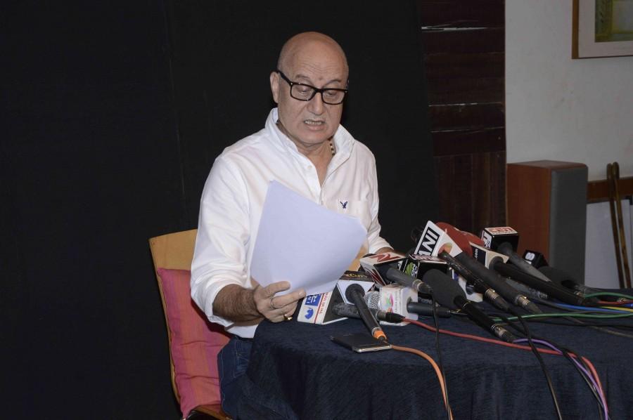 Veteran actor Anupam Kher on Tuesday said he was Anupam Kher,actor Anupam Kher,Veteran actor Anupam Kher,Pakistan denying visa,Anupam Kher on Pakistan denying visa,Pakistan denies visa to Anupam Kher,Visa Denied