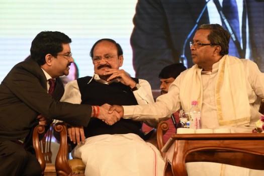 Arun Jately, Siddaramaiah at Invest Karnataka 2016 in Bengaluru.