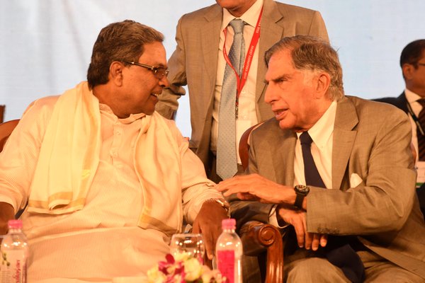 Arun Jately, Siddaramaiah at Invest Karnataka 2016 in Bengaluru. Invest Karnataka,Invest Karnataka 2016,Arun Jately,Siddaramaiah,Arun Jately and Siddaramaiah,Ratan Tata