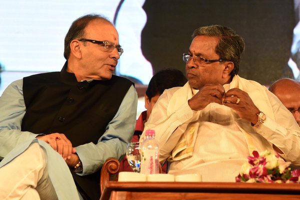Arun Jately, Siddaramaiah at Invest Karnataka 2016 in Bengaluru. Invest Karnataka,Invest Karnataka 2016,Arun Jately,Siddaramaiah,Arun Jately and Siddaramaiah,Ratan Tata