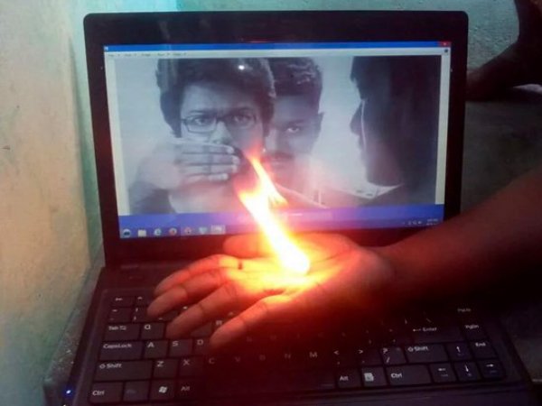 Vijay fans celebrates Theri teaser in Tamilnadu. Vijay,Vijay Theri teaser celebrations,Theri teaser celebrations,Theri teaser,Theri,ilayathalapathy vijay,ilayathalapathy,Samantha,Amy Jackson,Theri teaser celebrations pics,Theri teaser celebrations images,Theri teaser celebrations photos,vijay fans