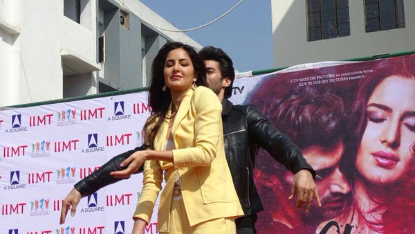 The Fitoor pair, Aditya Roy Kapur and Katrina Kaif are painting the town red by promoting their upcoming release Fitoor. Katrina Kaif,Aditya Roy Kapoor,Fitoor,Fitoor movie promtion,bollywood movie Fitoor,Katrina Kaif and Aditya Roy Kapoor,Fitoor movie promotion,Fitoor promotion,Fitoor promotion pics,Fitoor promotion images,Fitoor promotion photos,Fitoor promotion stills,Fit