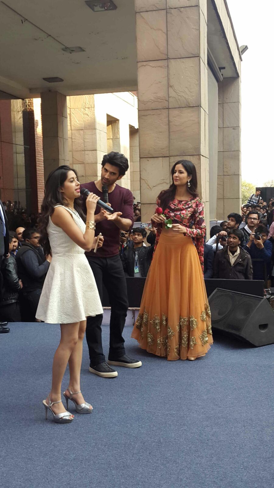 The Fitoor pair, Aditya Roy Kapur and Katrina Kaif are painting the town red by promoting their upcoming release Fitoor. Katrina Kaif,Aditya Roy Kapoor,Fitoor,Fitoor movie promtion,bollywood movie Fitoor,Katrina Kaif and Aditya Roy Kapoor,Fitoor movie promotion,Fitoor promotion,Fitoor promotion pics,Fitoor promotion images,Fitoor promotion photos,Fitoor promotion stills,Fit
