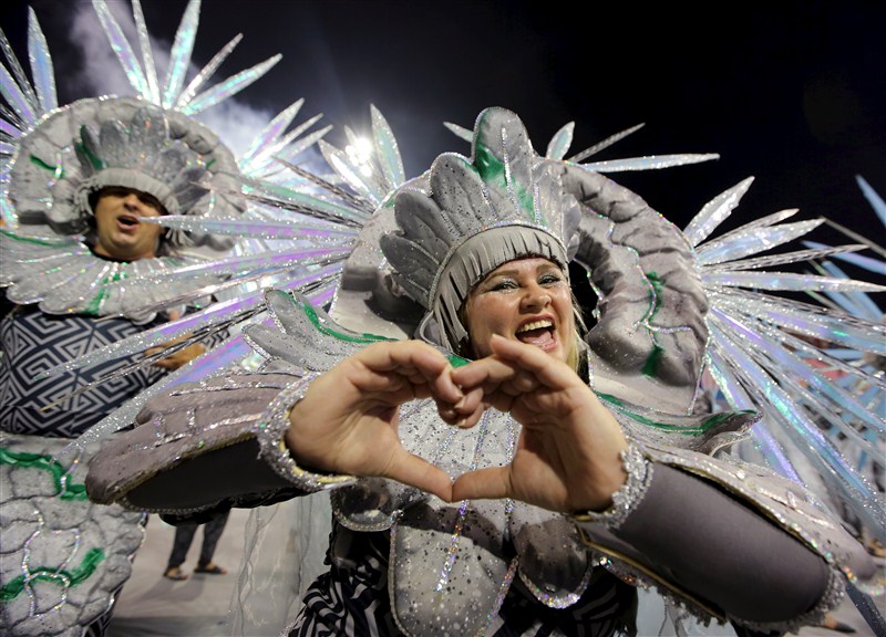 Hundreds and thousands of visitors head for the Carnival in Sao Paulo every year, not just to party but also to experience true Afro-Brazilian culture. Sao Paulo Carnival Celebrations,Sao Paulo Carnival,Carnival Celebrations 2016,Carnival Celebrations,Afro-Brazilian culture,Afro-Brazilian,Carnival in Sao Paulo,Carnival Sao Paulo