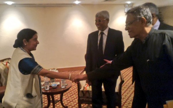 External Affairs Minister Sushma Swaraj met with delegations of three Sri Lankan political parties. Sushma Swaraj,Sushma Swaraj meets Sri Lankan political parties,External Affairs Minister Sushma Swaraj,Minister Sushma Swaraj,Sri Lankan political parties,Sushma Swaraj in Sri lanka,Tamil party