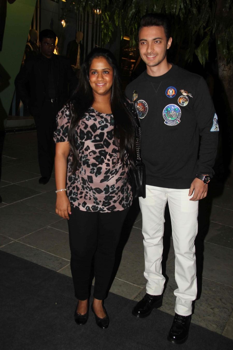 Rohan Shrestha's exhibition held in Mumbai. Rohan Shrestha,Rohan Shrestha's exhibition,Rohan Shrestha exhibition,Ranveer Singh,Shahid Kapoor,Kriti Sanon,Arpita Khan,Arpita Khan Sharma,Aayush Sharma,Sonakshi Sinha