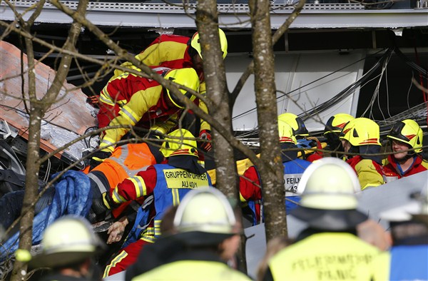 Four people were killed when two trains collided head-on in the southern German state of Bavaria on Tuesday. Bavaria train crash,Bavaria train crash in southern Germany,Bavaria train,German train crash,southern German,Germany train,Bavaria